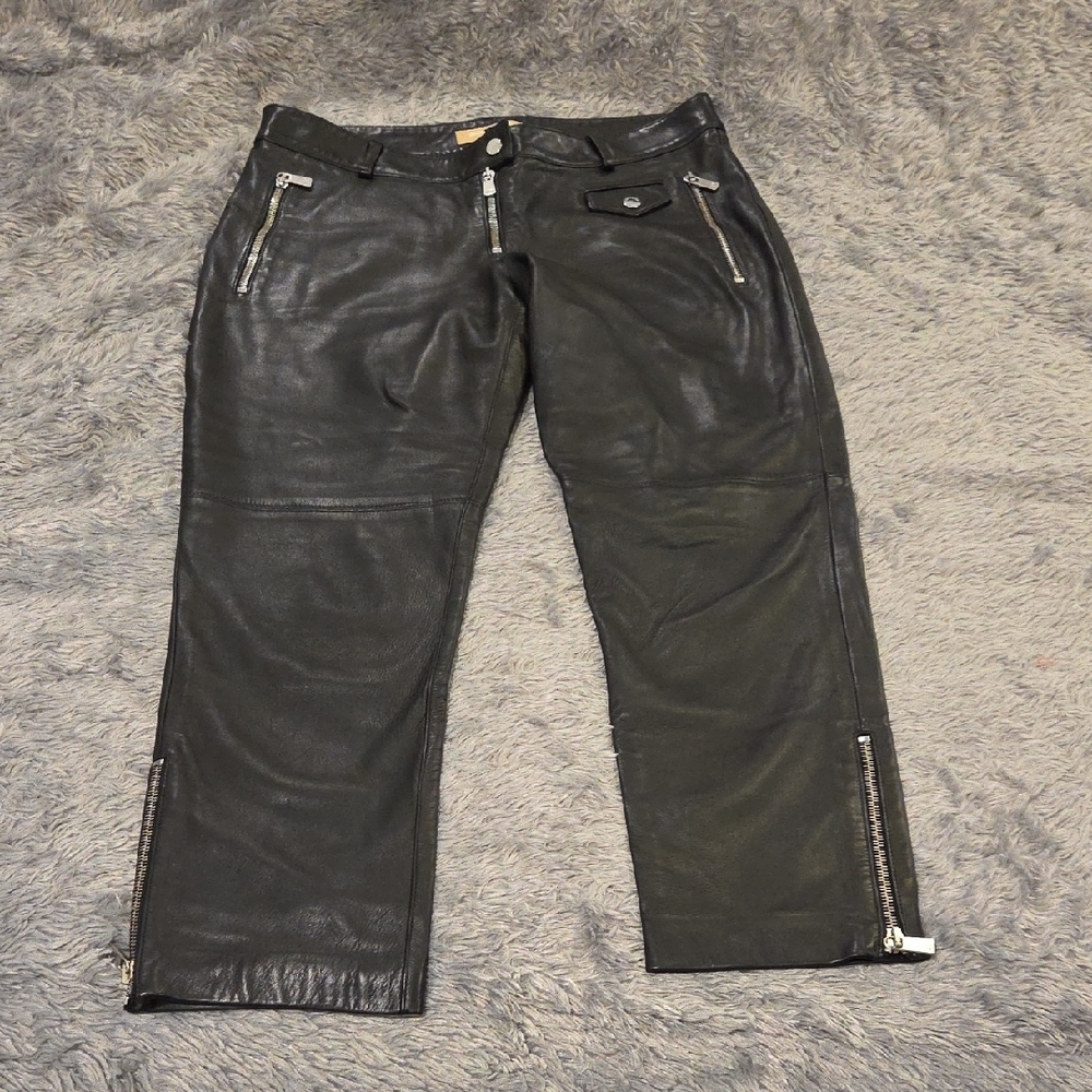 Buttery Soft Michael Kors Italy Cropped Leather Pants w/ Zipper Details Size 6!